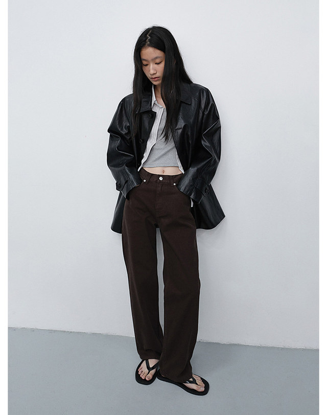 던스트 ESSENTIAL STRAIGHT COLORED JEANS BROWN_UDPA6C208W2 브라운 착용컷