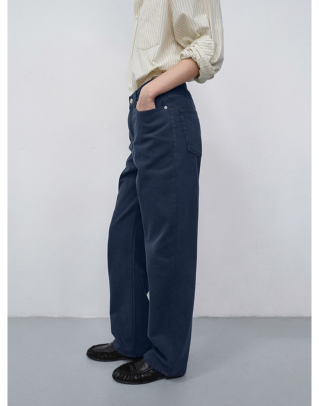 던스트 ESSENTIAL STRAIGHT COLORED JEANS BLUE NAVY_UDPA6C208N1 네이비 착용컷