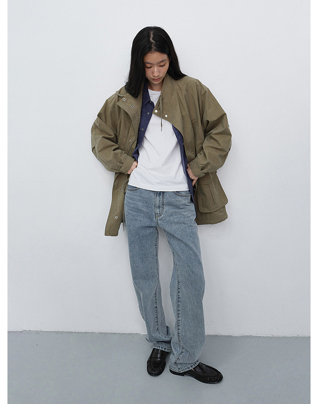 던스트 ESSENTIAL STRAIGHT FULL LENGTH JEANS LIGHT BLUE_UDPA6C207B1 블루 착용컷