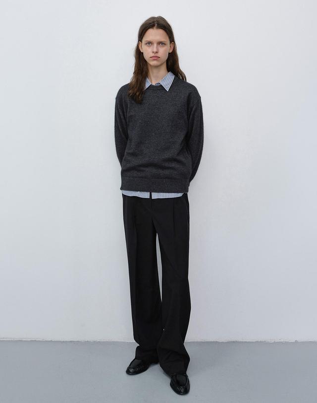 던스트 PLEATED SEMI-WIDE SLACKS BLACK_UDPA6C202BK 블랙 착용컷