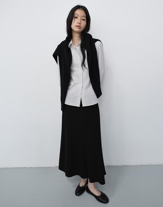 던스트 ESSENTIAL SLIM STRIPED SHIRT GREY STRIPE_UDSH6C201G1 그레이 착용컷