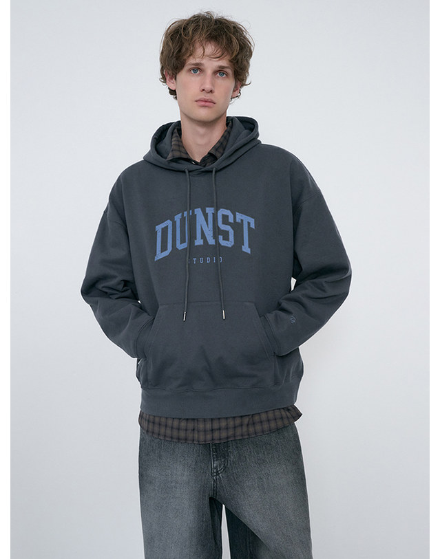 던스트 UNISEX ARCH LOGO HOODIE CHARCOAL GREY_UDTS6C111CG 그레이 착용컷