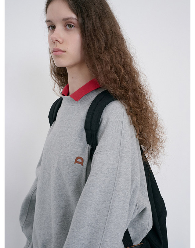던스트 UNISEX DUNST LOGO CREASE SWEATSHIRT MELANGE GREY_UDTS6C103G2 그레이 착용컷