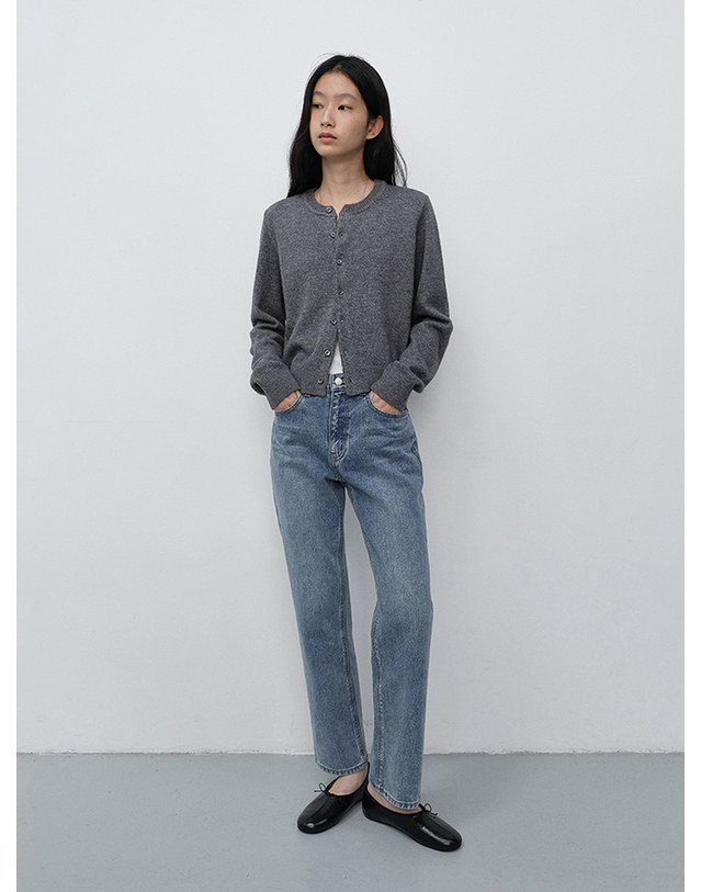 던스트 UNISEX CREWNECK KNIT CARDIGAN MELANGE GREY_UDSW6C101G2 그레이 착용컷