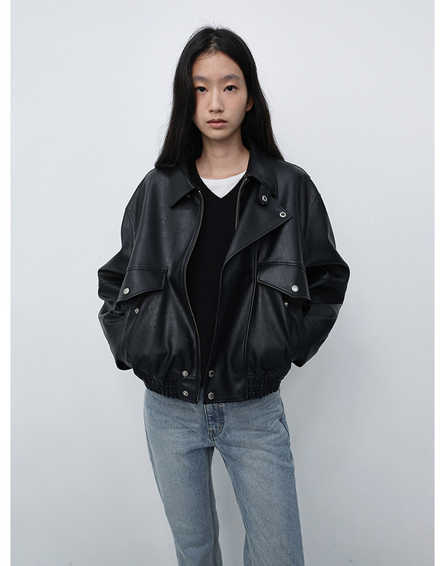 던스트 UNISEX CROPPED LEATHER BLOUSON BLACK_UDJU6C108BK 블랙 착용컷