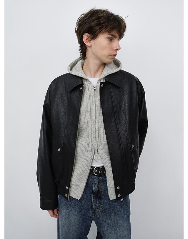 던스트 UNISEX LEATHER ZIP-UP BLOUSON BLACK_UDJU6C105BK 블랙 착용컷