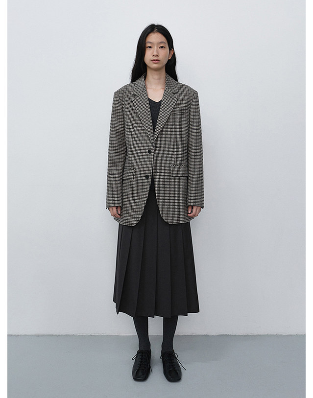 던스트 UNISEX CLASSIC 2 BUTTON WOOL BLAZER BEIGE CHECK_UDJA6C107I3 멀티컬러 착용컷