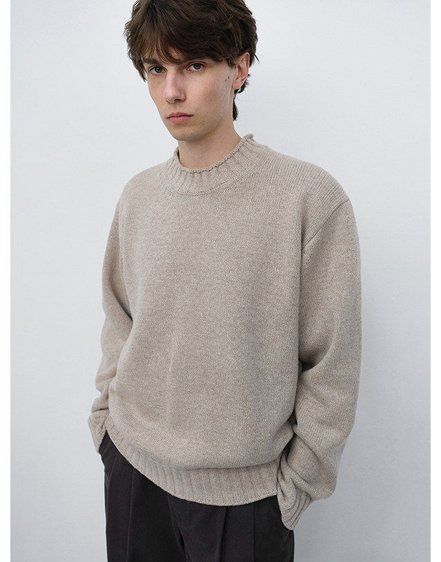 던스트 UNISEX CHUNKY ROLL NECK SWEATER LIGHT PEBBLE_M_UDSW6C114I1 그레이 착용컷