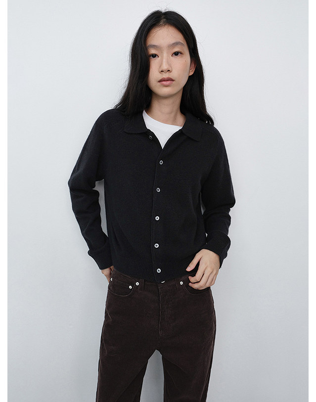 던스트 UNISEX COLLARED KNIT CARDIGAN BLACK_M_UDSW6C102BK 블랙 착용컷
