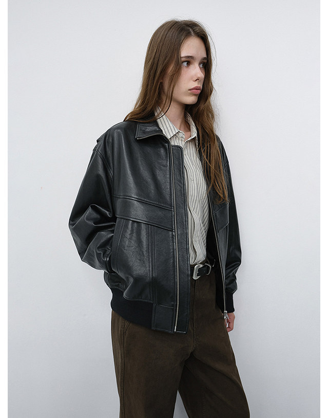 던스트 UNISEX STAND COLLARED LEATHER BLOUSON BLACK_M_UDJU6C103BK 블랙 착용컷