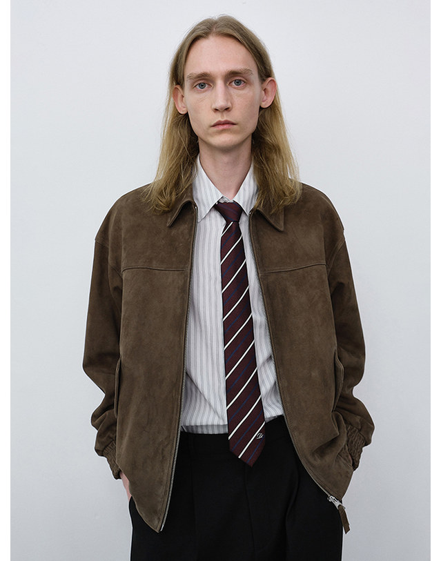 던스트 UNISEX REFINED SUEDE BLOUSON TAUPE SUEDE_M_UDJU6C101K1 그린 착용컷