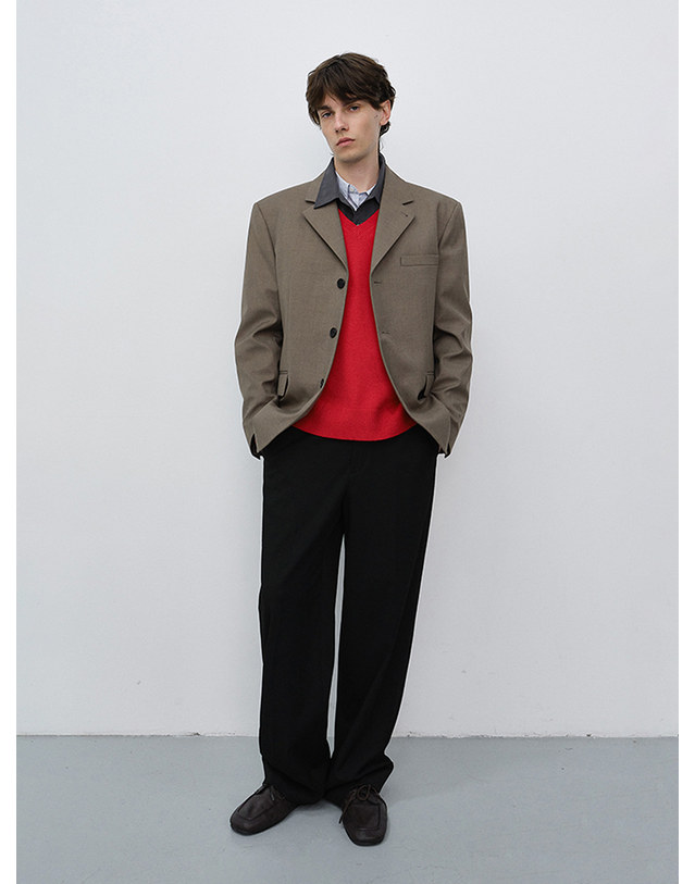 던스트 UNISEX CLASSIC 3 BUTTON WOOL BLAZER KHAKI BEIGE_M_UDJA6C106I3 멀티컬러 착용컷