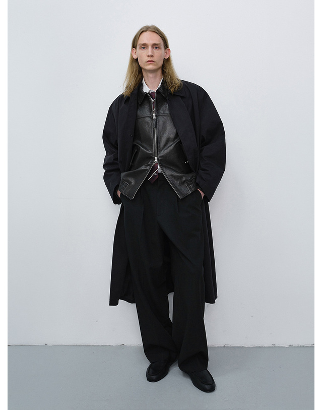 던스트 UNISEX REFINED MAC COAT BLACK_M_UDTR6C102BK 블랙 착용컷