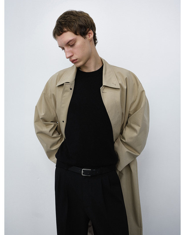 던스트 UNISEX REFINED MAC COAT BEIGE_M_UDTR6C102I2 베이지 착용컷