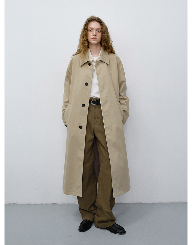 던스트 UNISEX REFINED MAC COAT BEIGE_M_UDTR6C102I2 베이지 착용컷