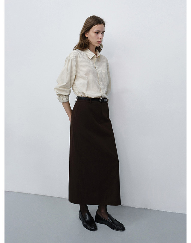 던스트 H-LINE LONG SKIRT BROWN_UDSK6C208W2 브라운 착용컷