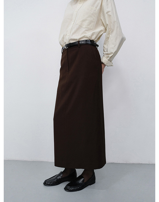 던스트 H-LINE LONG SKIRT BROWN_UDSK6C208W2 브라운 착용컷