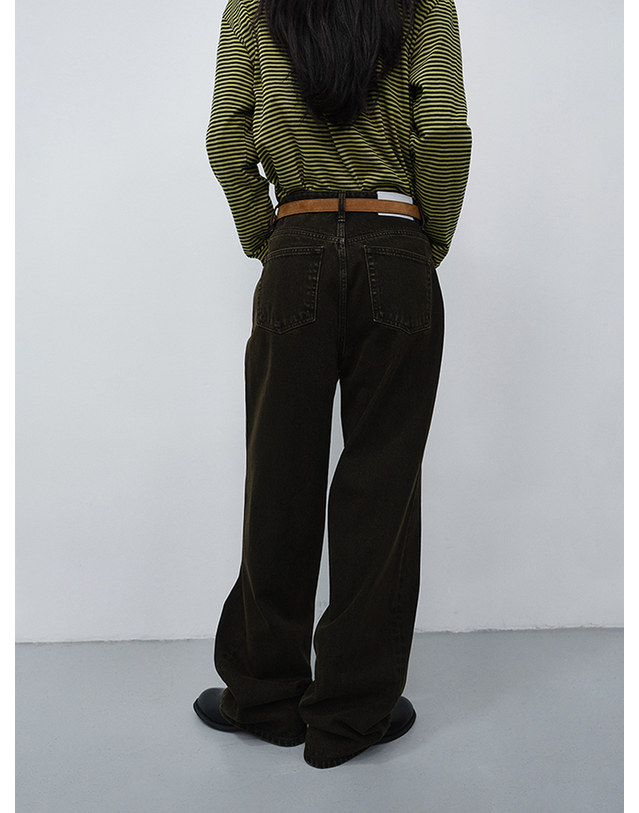 던스트 RELAXED WIDE JEANS DYED BROWN_UDPA6C210W2 브라운 착용컷