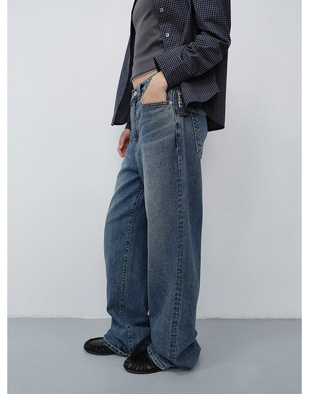 던스트 RELAXED WIDE JEANS CLASSIC BLUE_UDPA6C210B3 블루 착용컷
