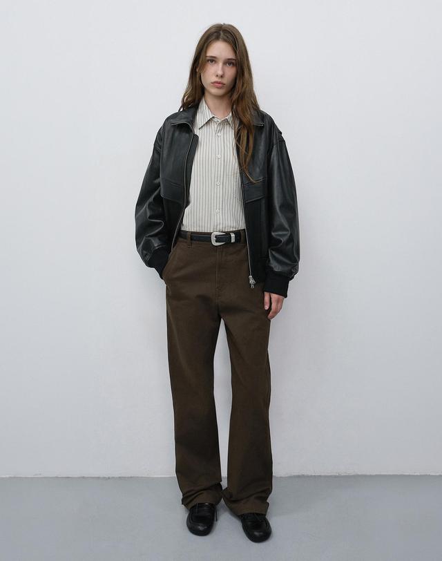 던스트 STRAIGHT CHINO SLACKS BROWN_UDPA6C201W2 브라운 착용컷