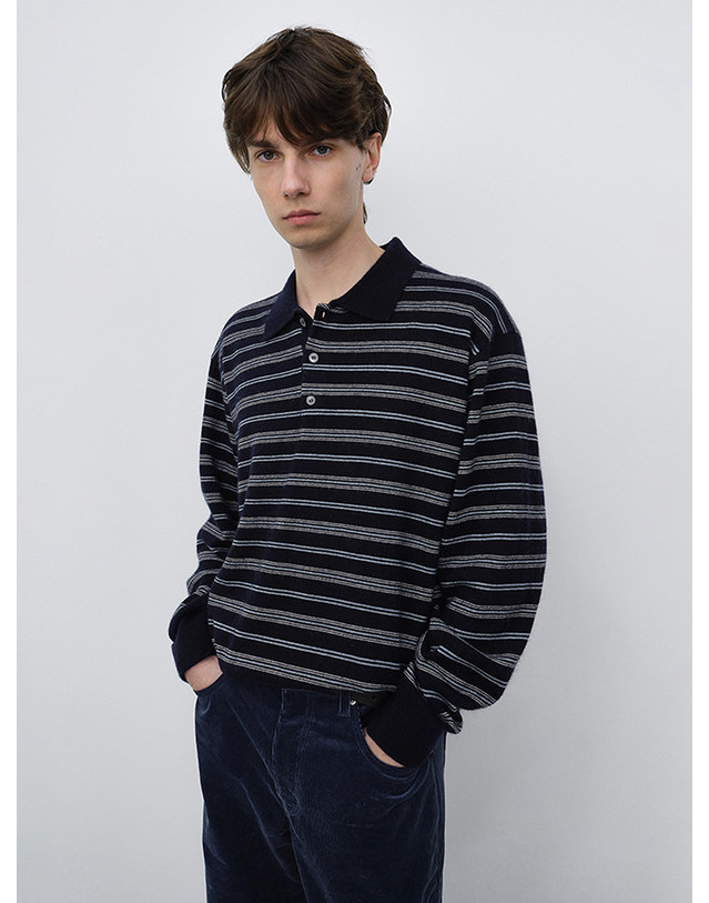 던스트 UNISEX COLLARED STRIPED SWEATER NAVY_UDSW6C115N2 네이비 착용컷