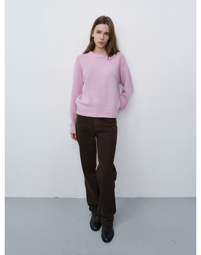 던스트 UNISEX CHUNKY ROLL NECK SWEATER SOFT PINK_UDSW6C114P1 핑크 착용컷