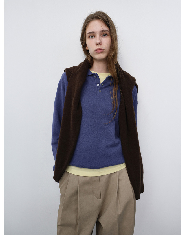 던스트 UNISEX COLLARED SWEATER WASHED BLUE_UDSW6C112B2 블루 착용컷
