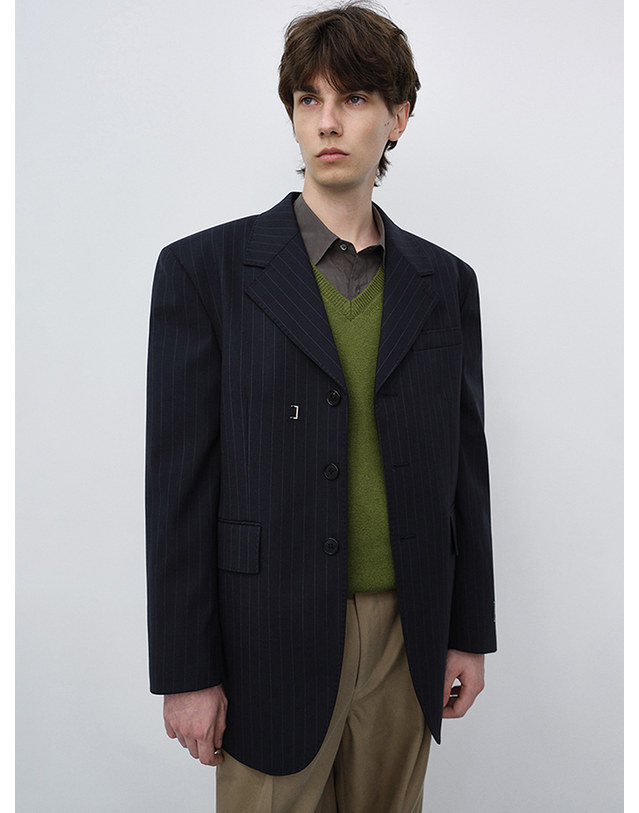 던스트 UNISEX REFINED MASCULINE WOOL BLAZER NAVY STRIPE_UDJA6C105N2 네이비 착용컷