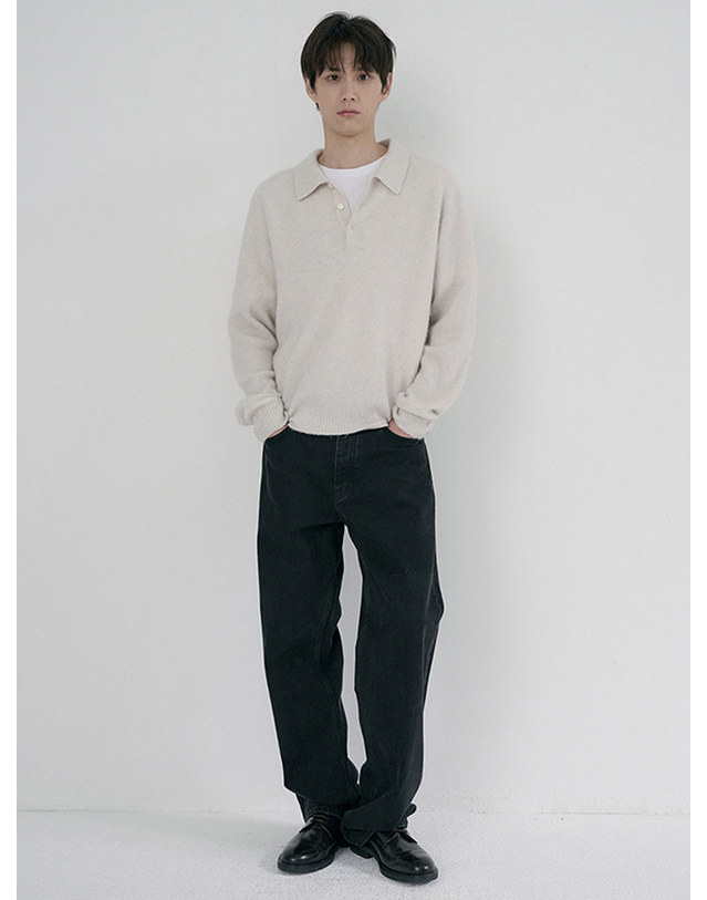 던스트 UNISEX HAIRY COLLARED SWEATER IVORY_M_UDSW6D135IV 아이보리 착용컷
