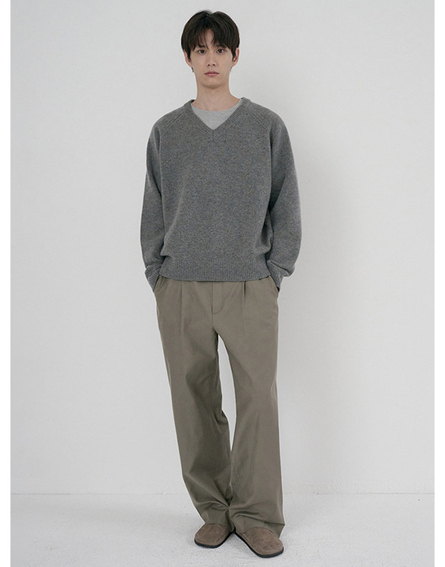 던스트 UNISEX SOFT VOLUME V-NECK SWEATER MELANGE GREY_M_UDSW6D134G2 그레이 착용컷