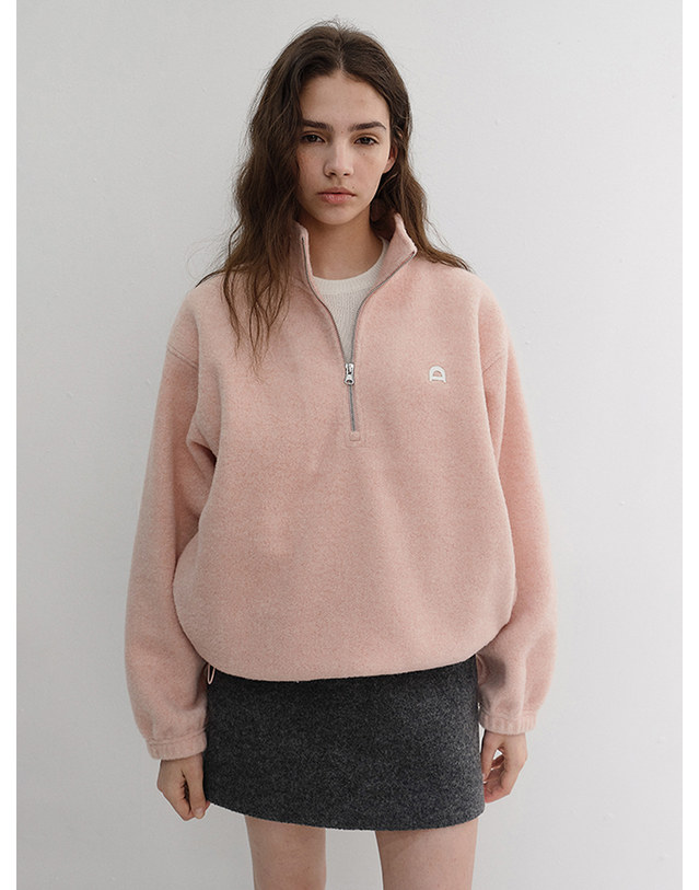 던스트 UNISEX HALF ZIP-UP FLEECE SWEATSHIRT CANDY PINK_M_UDJU6D136P1 핑크 착용컷