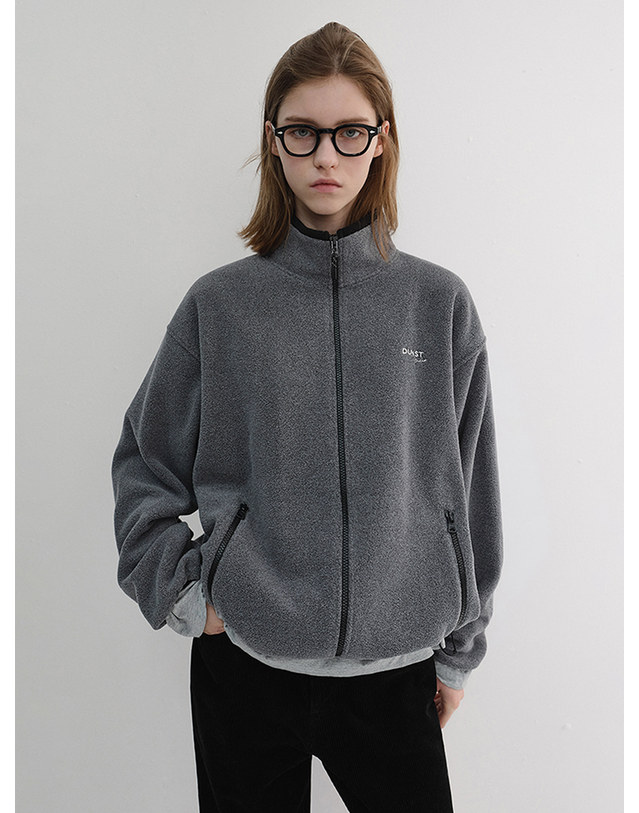 던스트 UNISEX ZIP-UP FLEECE SWEATSHIRT CHARCOAL GREY_M_UDJU6D135CG 그레이 착용컷