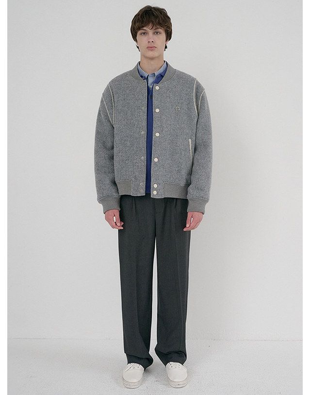 던스트 UNISEX BOUCLE WOOL VARSITY JACKET MELANGE GREY_M_UDJU6D124G2 그레이 착용컷