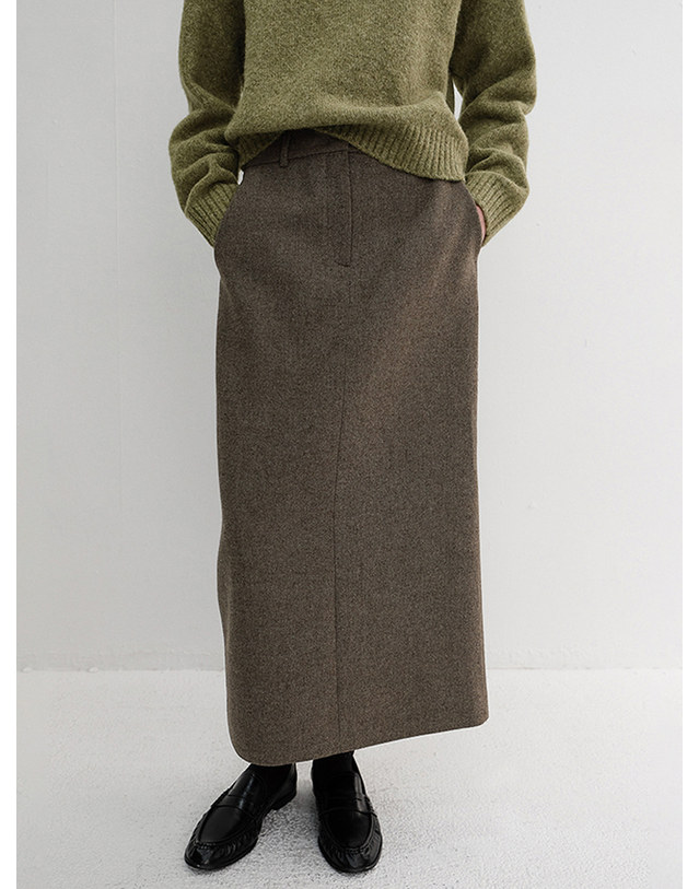 던스트 H-LINE LONG SKIRT MELANGE BROWN_UDSK6D223W2 브라운 착용컷