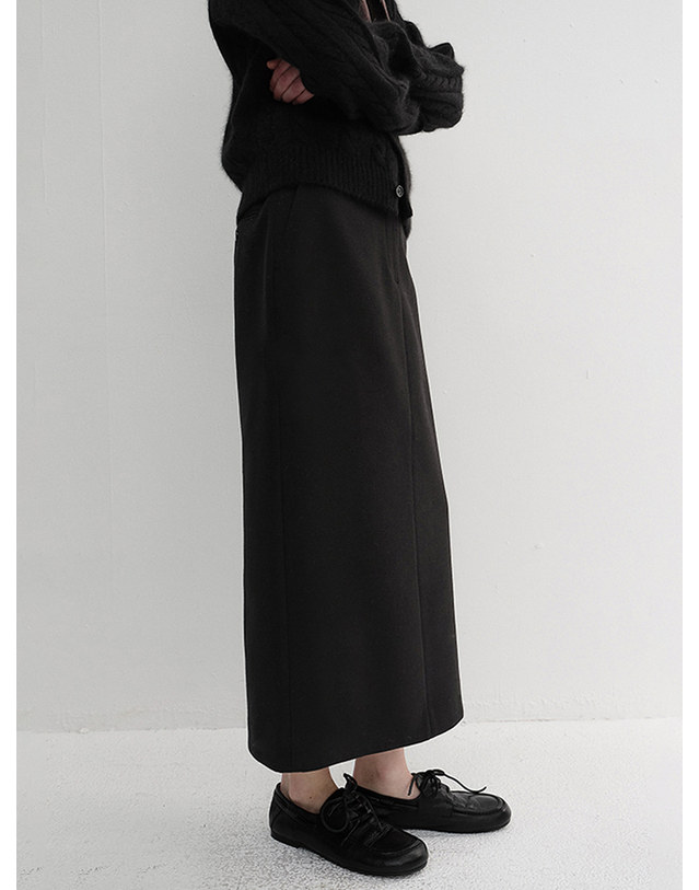던스트 H-LINE LONG SKIRT BLACK_UDSK6D223BK 블랙 착용컷