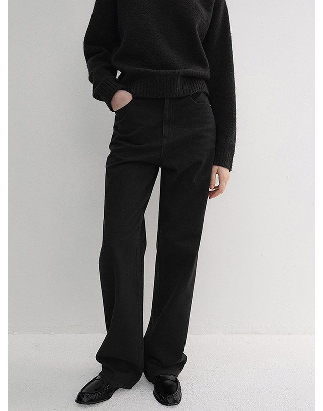 던스트 BRUSHED STRAIGHT JEANS BLACK_UDPA6D223BK 블랙 착용컷