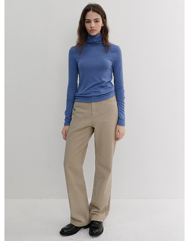 던스트 BRUSHED STRAIGHT JEANS BEIGE_UDPA6D223I2 베이지 착용컷