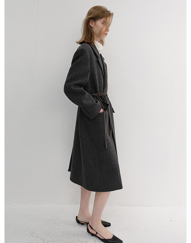 던스트 UNISEX BOXY TAILORED COAT GREY HERRINGBONE_UDCO6D124G2 그레이 착용컷