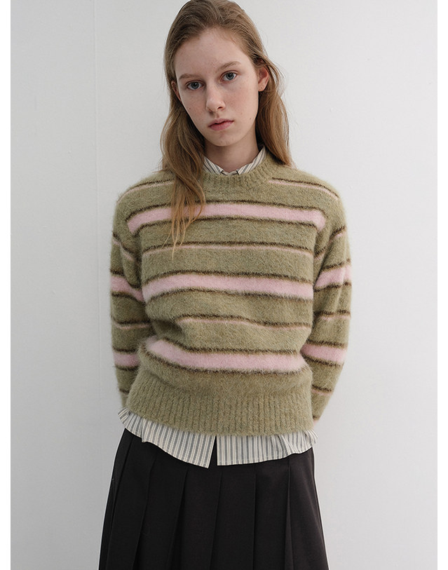 던스트 UNISEX STRIPED HAIRY SWEATER OLIVE PINK_M_UDSW6D139E1 그린 착용컷