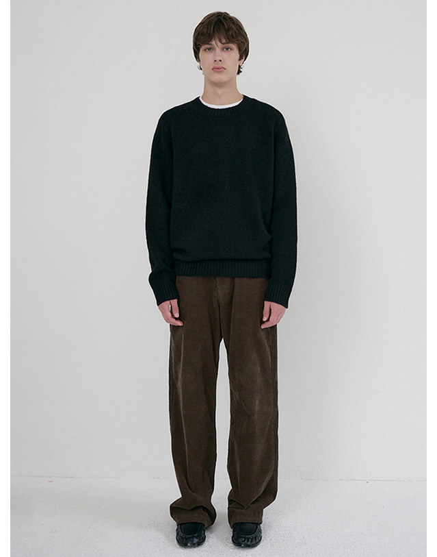 던스트 UNISEX SHAGGY DOG SWEATER BLACK_M_UDSW6D133BK 블랙 착용컷