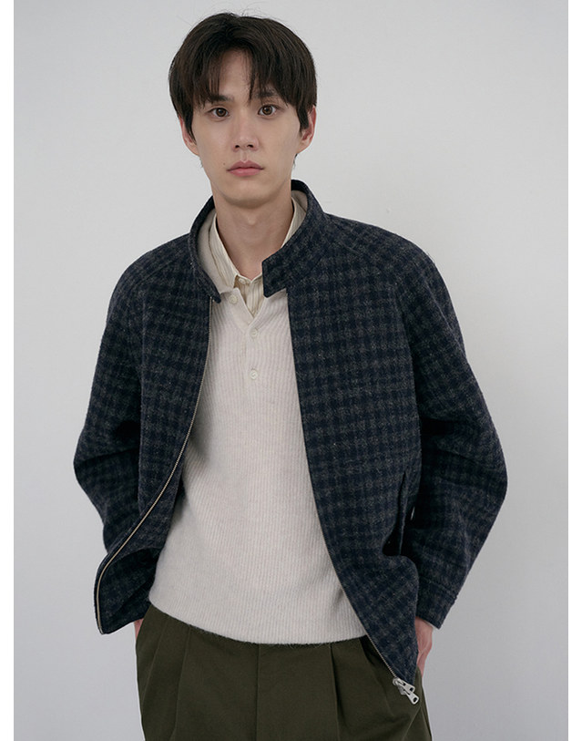 던스트 UNISEX HARRINGTON WOOL BLOUSON DEEP NAVY CHECK_M_UDJU6D127N3 네이비 착용컷