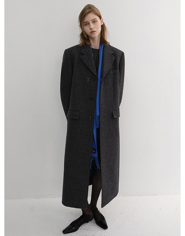 던스트 UNISEX 2-WAY 3 BUTTON COAT GREY STRIPE_M_UDCO6D121G3 그레이 착용컷