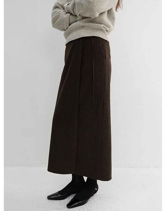 던스트 MAXI WRAP SKIRT BROWN_UDSK6D225W2 브라운 착용컷