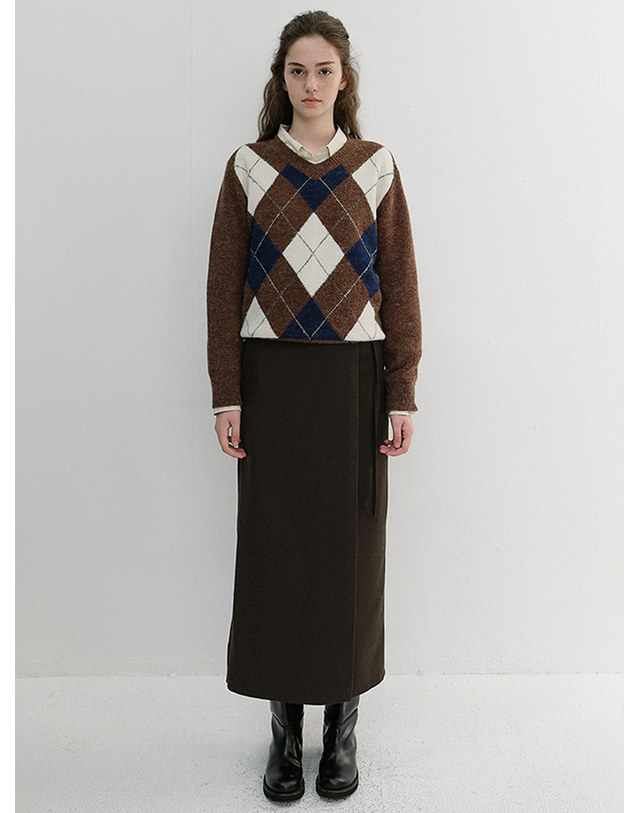 던스트 MAXI WRAP SKIRT BROWN_UDSK6D225W2 브라운 착용컷