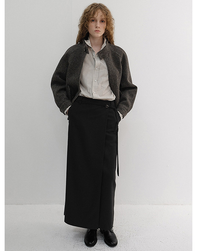 던스트 MAXI WRAP SKIRT BLACK_UDSK6D225BK 블랙 착용컷