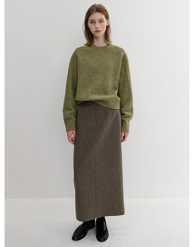 던스트 UNISEX SHAGGY DOG SWEATER OLIVE_UDSW6D133E1 그린 착용컷