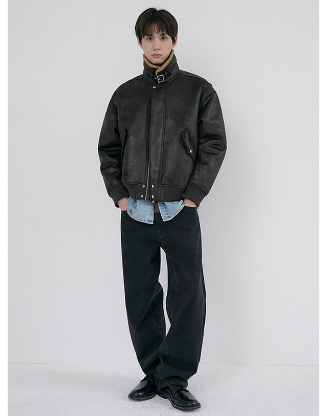 던스트 UNISEX VOLUME AVIATOR BLOUSON BLACK_UDJU6D131BK 블랙 착용컷