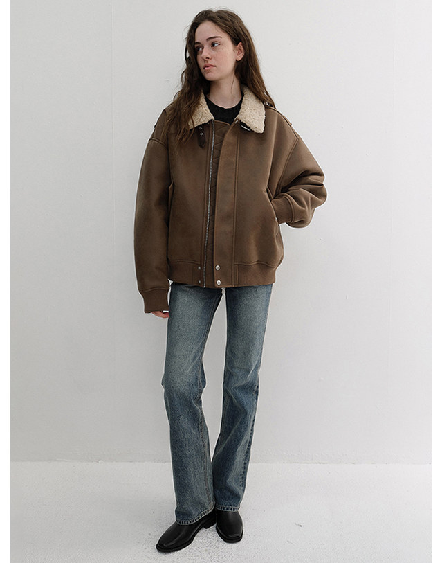던스트 UNISEX VOLUME AVIATOR BLOUSON BROWN_UDJU6D131W2 브라운 착용컷