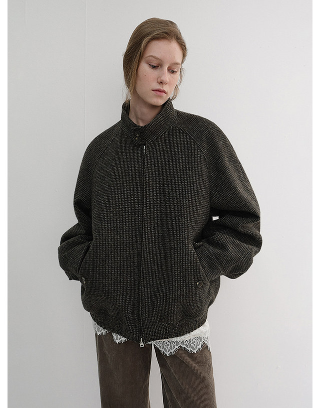 던스트 UNISEX HARRINGTON WOOL BLOUSON BROWN_UDJU6D127W2 브라운 착용컷