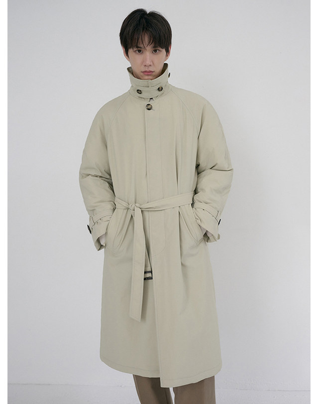 던스트 UNISEX PADDED BALMACAAN COAT SOFT BEIGE_UDCO6D141I1 그레이 착용컷
